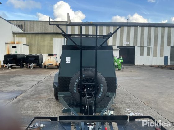 2025 绿色有限公司