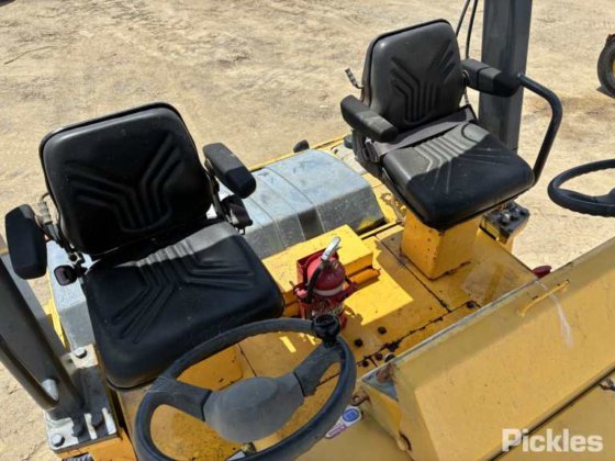 2011年式 サカイ GW750-2