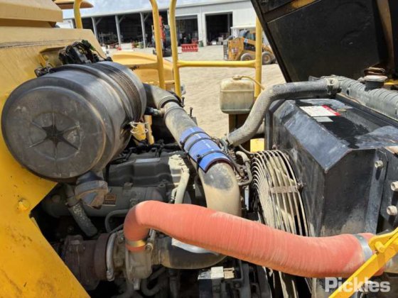 2011年式 サカイ GW750-2