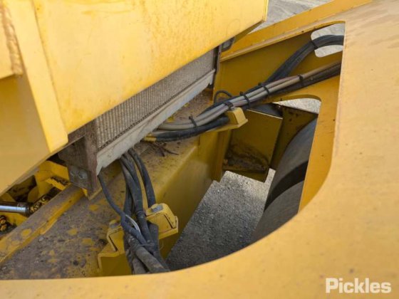 2011年式 サカイ GW750-2