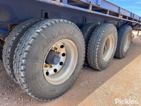 2012年トップスタートトレーラー3軸