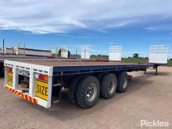 2012款Top Start三轴拖车