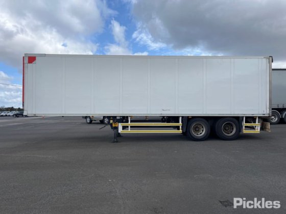 2013 シュミッツ ST2