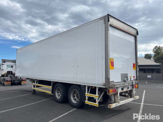 2013 シュミッツ ST2