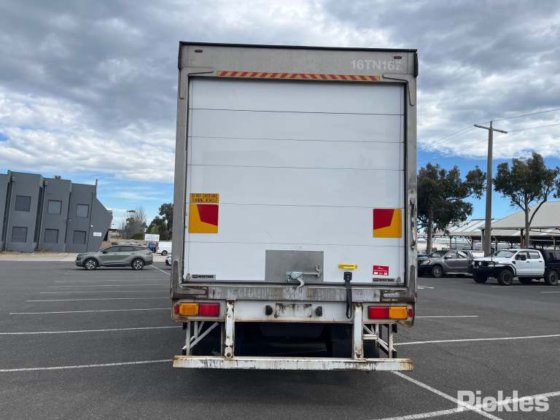 2013 シュミッツ ST2