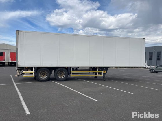 2013 シュミッツ ST2