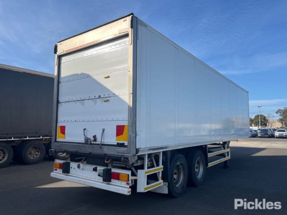 2013 シュミッツ ST3