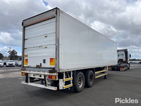 2013 シュミッツ ST2