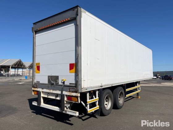 2013 シュミッツ ST2