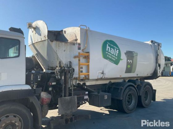 2013款依维柯ACCO