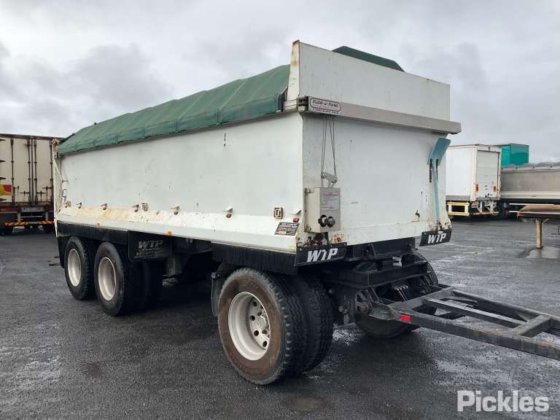 2017 チャールズ・セリア 3 アクスル ドッグ