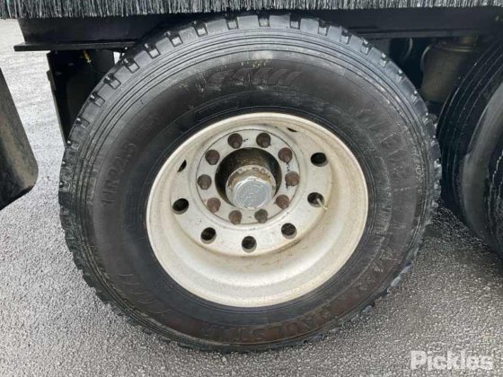 2017 チャールズ・セリア 3 アクスル ドッグ