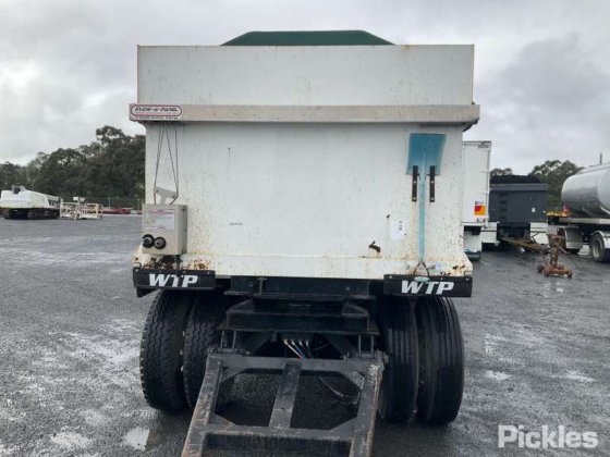 2017 チャールズ・セリア 3 アクスル ドッグ