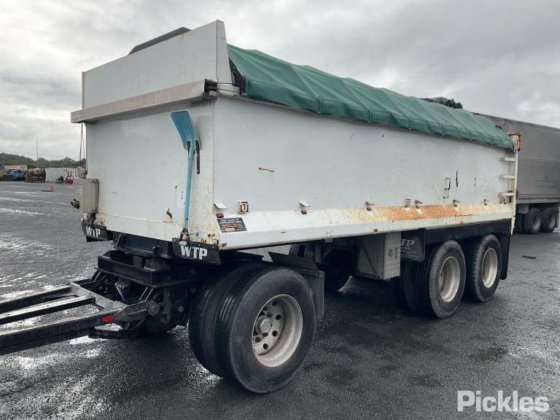 2017 チャールズ・セリア 3 アクスル ドッグ