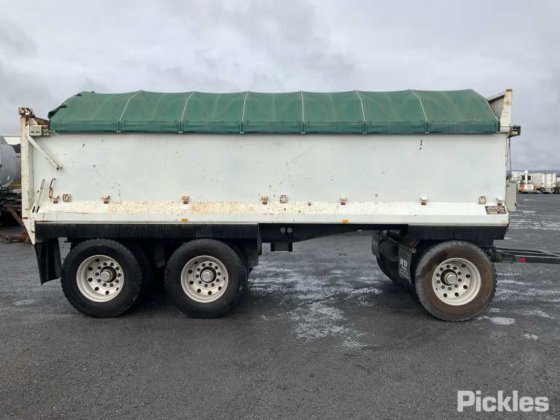 2017 チャールズ・セリア 3 アクスル ドッグ