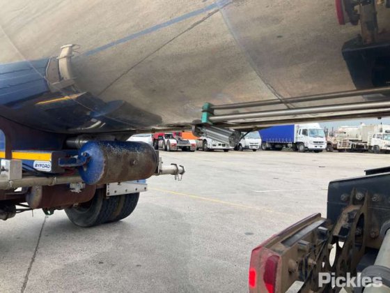 2015 バイフォード シングルアクスルトレーラー