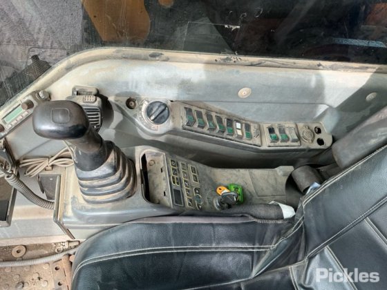 2005款沃尔沃EC240BLC