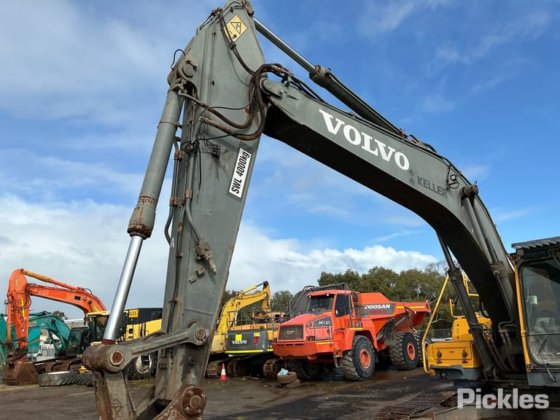 2005 Volvo EC240BLC