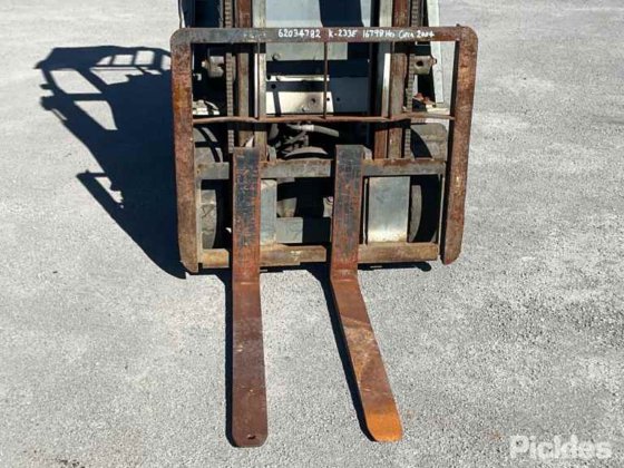 2004年式 日産 L01A15W