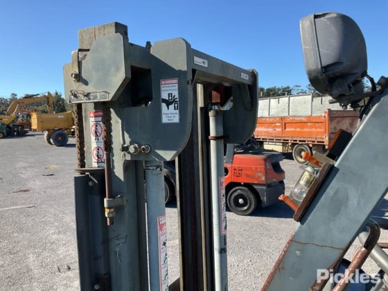 2004年式 日産 L01A15W