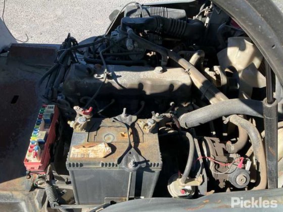 2004年式 日産 L01A15W