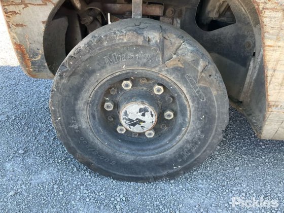 2004年式 日産 L01A15W