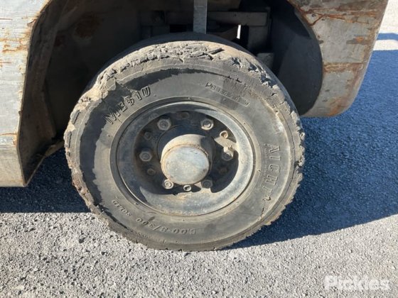 2004年式 日産 L01A15W