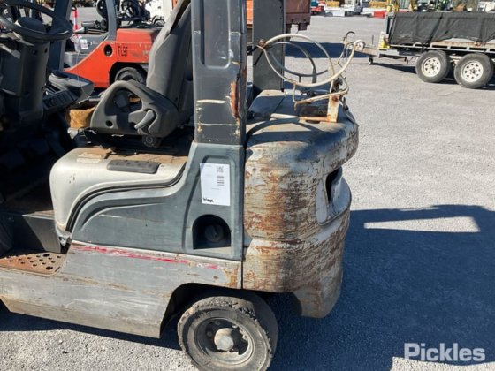 2004年式 日産 L01A15W