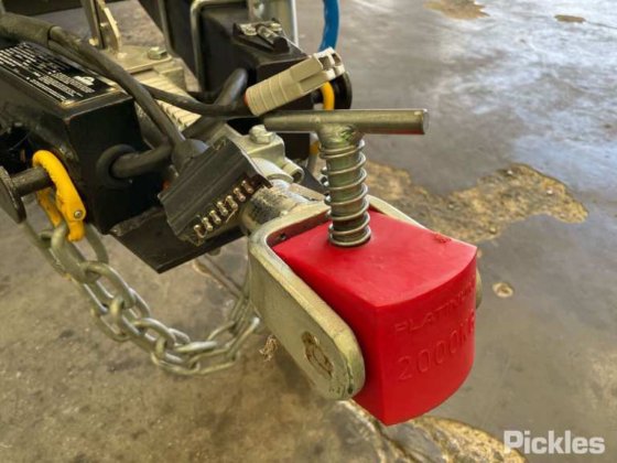 2023 白金通用 S4