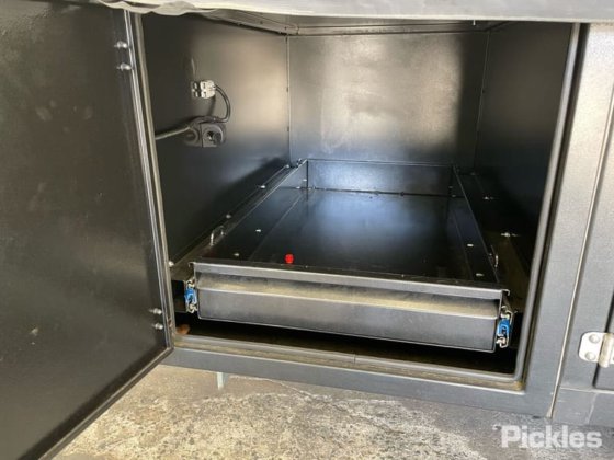 2023 白金通用 S4