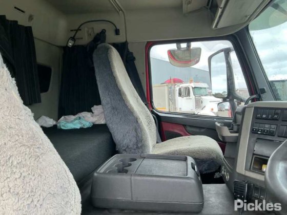 2020年式ボルボFM500