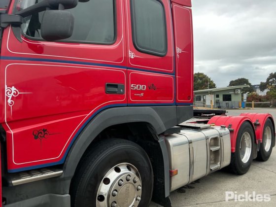 2020年式ボルボFM500