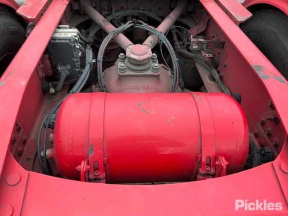 2020年式ボルボFM500