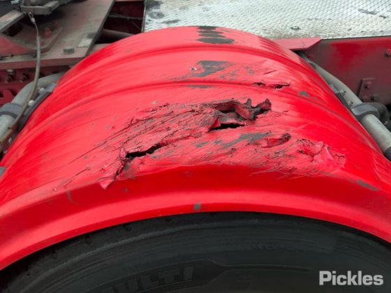 2020年式ボルボFM500