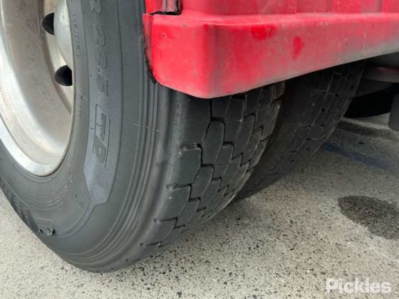 2020年式ボルボFM500