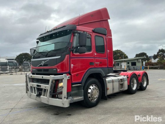 2020年式ボルボFM500