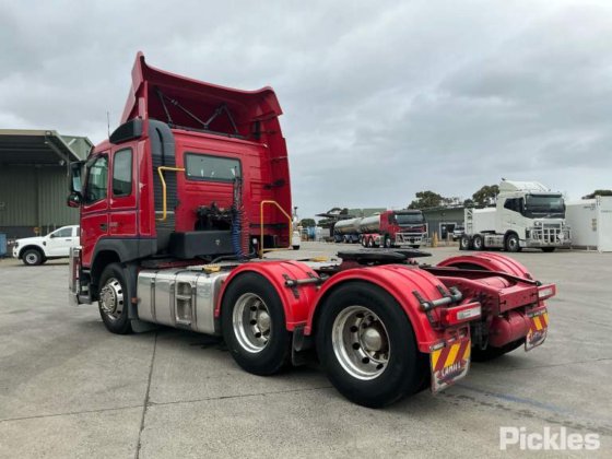 2020年式ボルボFM500