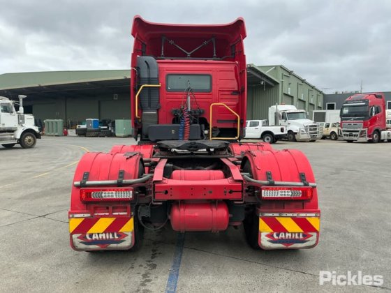 2020年式ボルボFM500