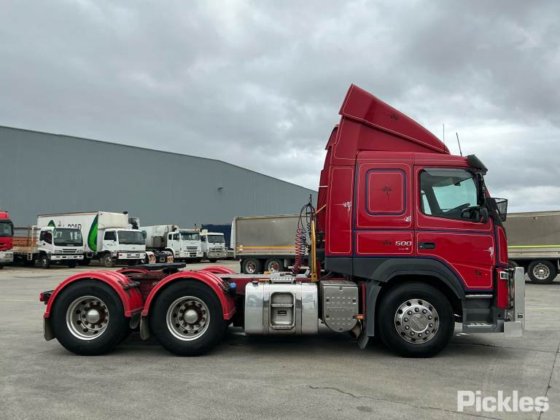 2020年式ボルボFM500