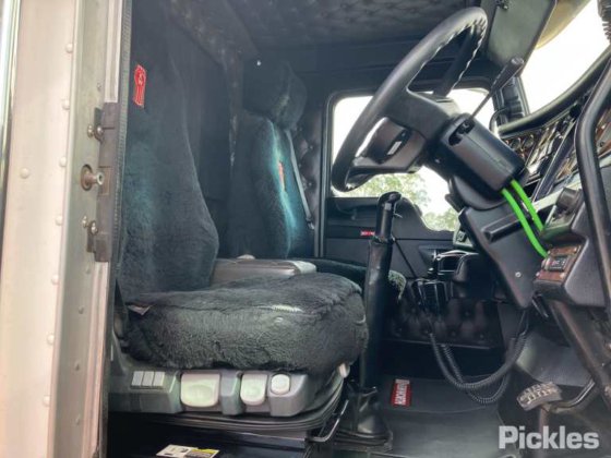 2016款肯沃斯T409