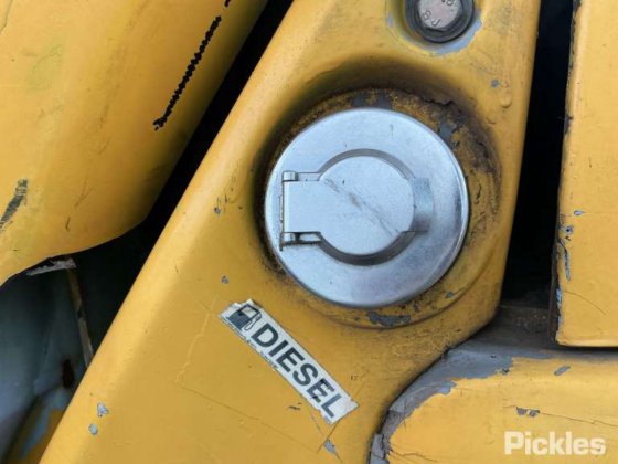 Komatsu PC75UU-2