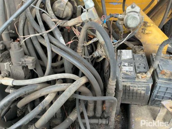 Komatsu PC75UU-2