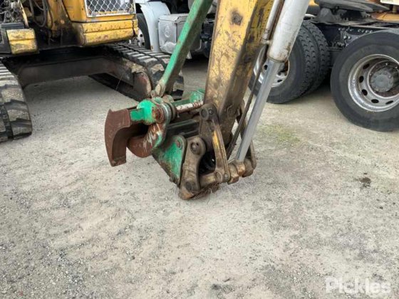 Komatsu PC75UU-2