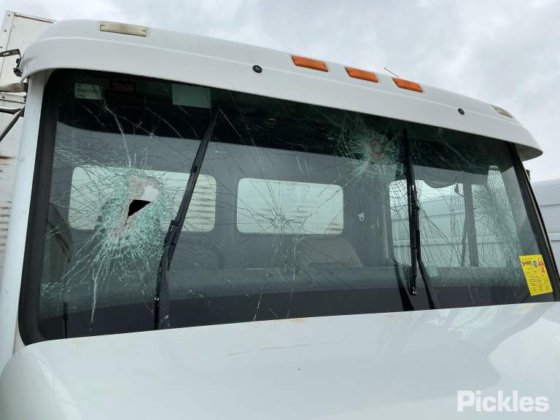 1997年 フレイトライナー FL80