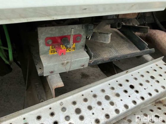 1997年 フレイトライナー FL80