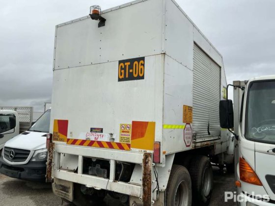 1997年 フレイトライナー FL80