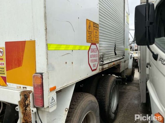 1997年 フレイトライナー FL80