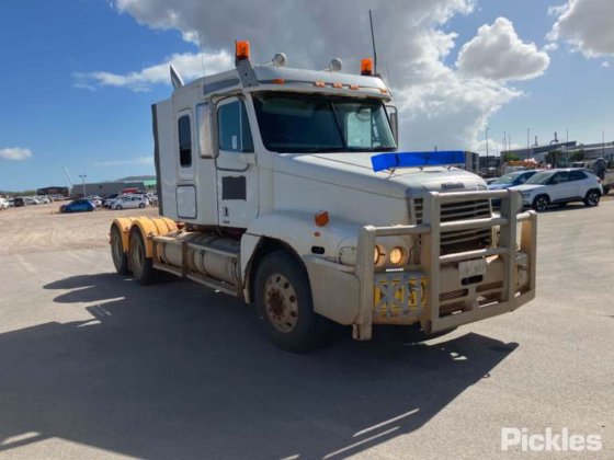 2008年式フレイトライナーCST120