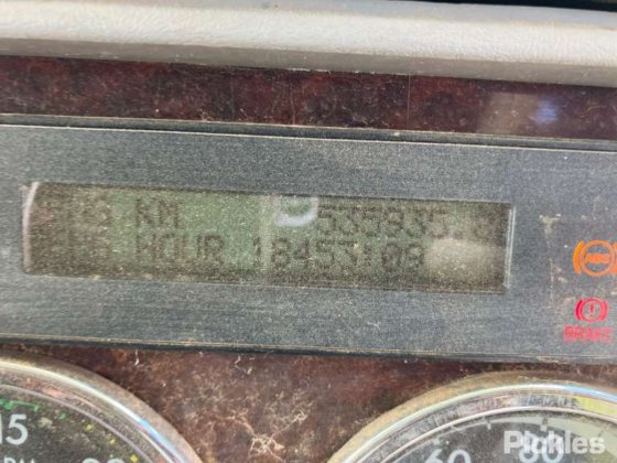 2008年式フレイトライナーCST120