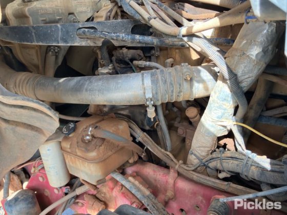 2008年式フレイトライナーCST120